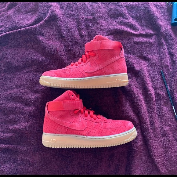 Women’s Air Force One (University Red Suede & Gum Sole High Top) - Picture 3 of 8